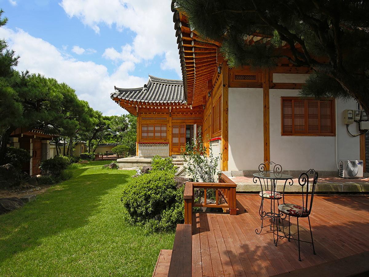 Cheonggong Hanok Stay Gyeongju Exterior foto