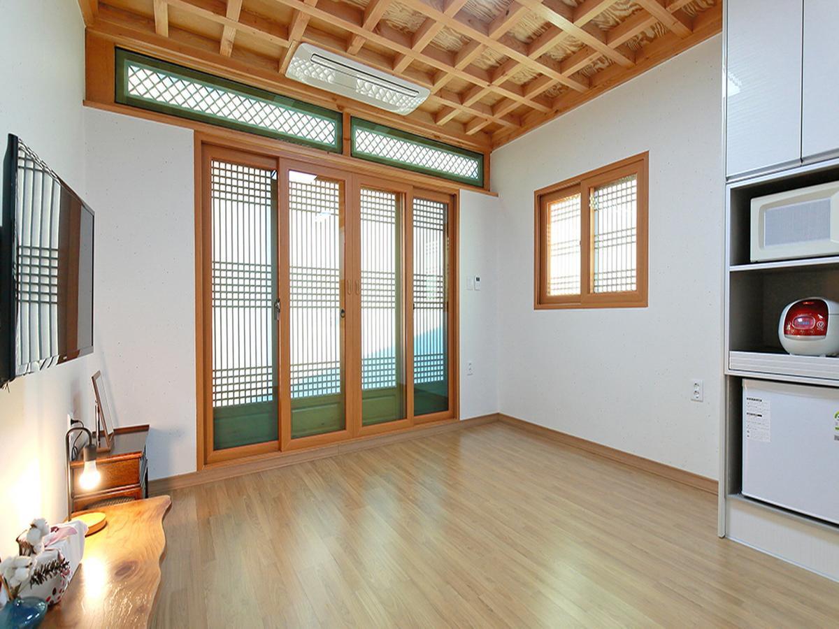 Cheonggong Hanok Stay Gyeongju Exterior foto